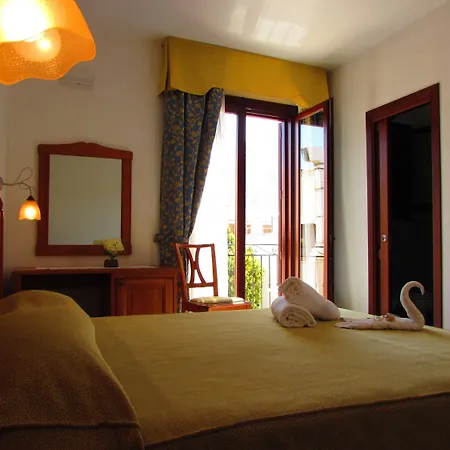 La Meridiana Hotel *