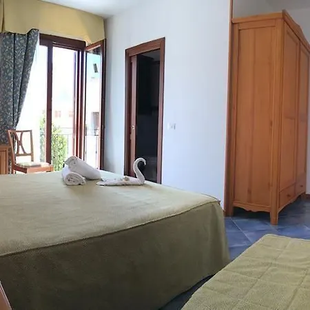 La Meridiana Hotel *