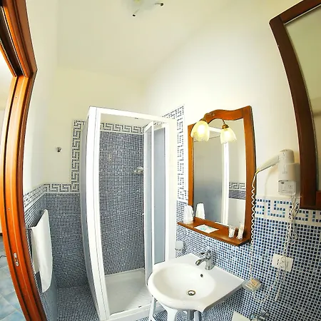 La Meridiana Hotel *